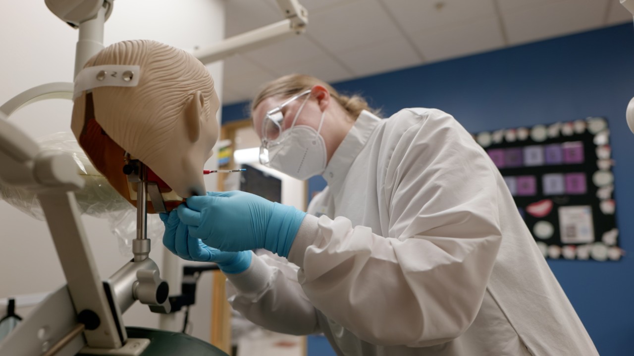 dental hygiene student